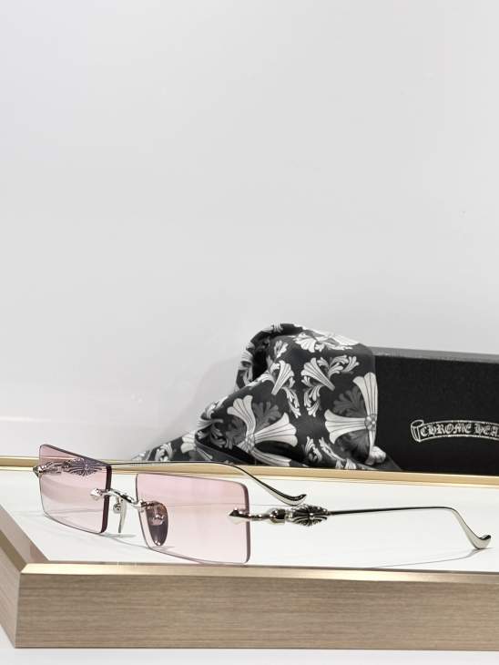 Picture of Chrome Hearts Sunglasses _SKUfw76988983fw